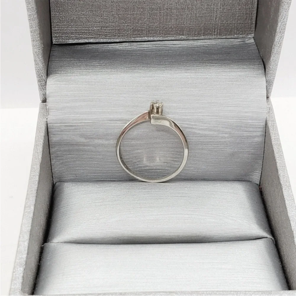 10k Solid White Gold Genuine Round Diamond Solitaire Vintage Ring